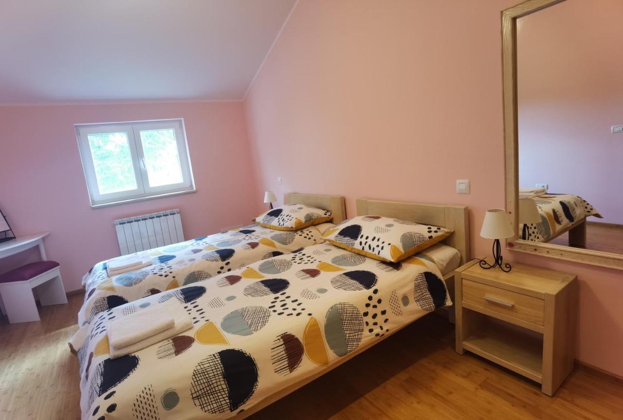 Apartment Luce Pićan Exteriör bild